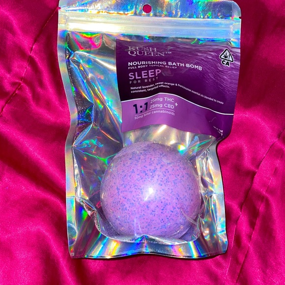 Other - S t o n e r Babe Bath Bomb 💜✨